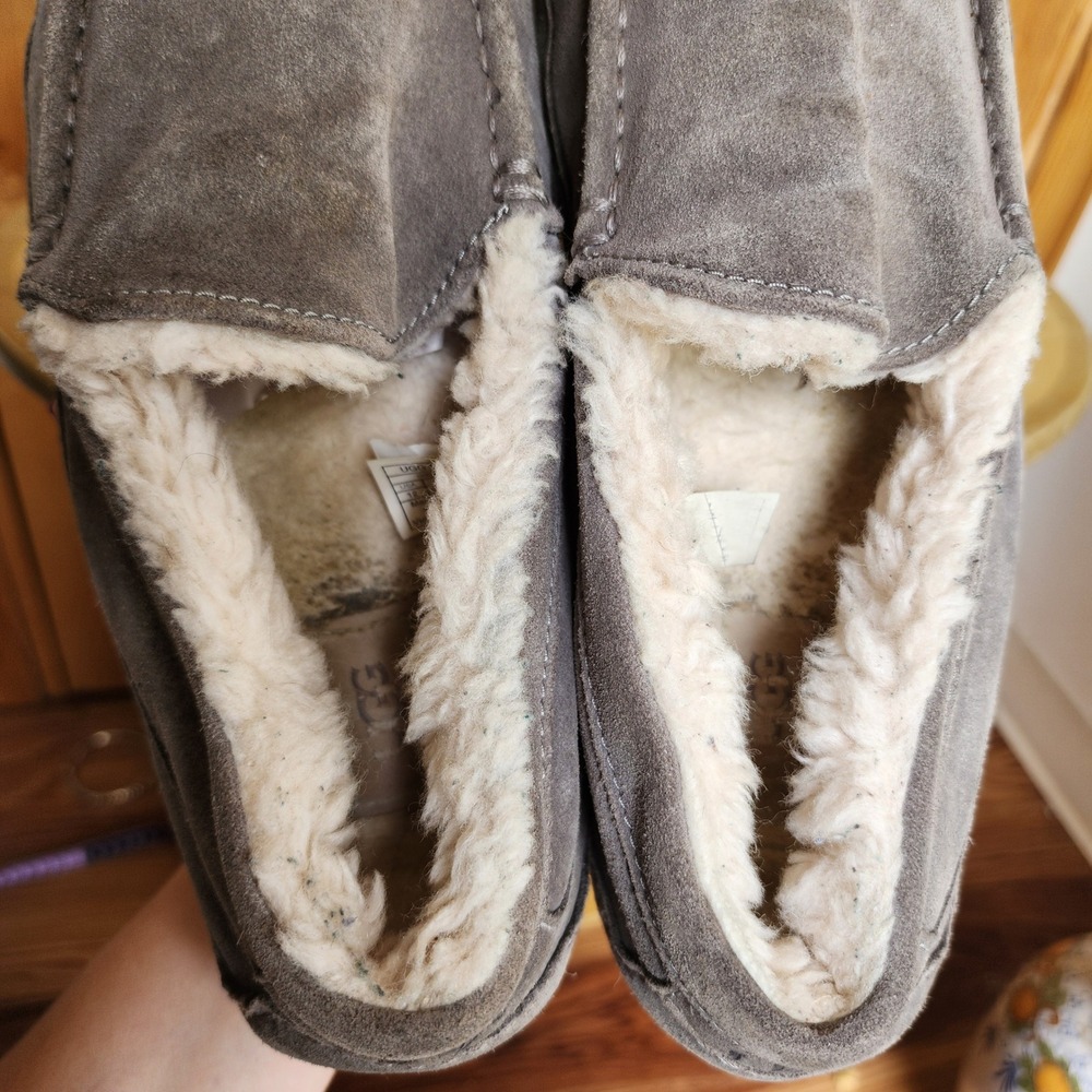 UGG Sz 12 Grey Suede Shearling Ascot Moccasin Slippers Loafers Cozy Warm Classic - Picture 6 of 7